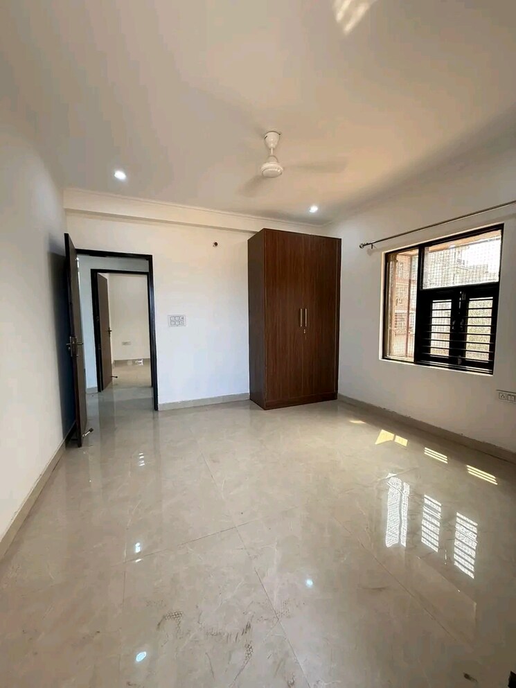 Room, chattarpur 3 Bedroom 1200 Sq.Ft. Builder Floor In Chattarpur Delhi 8997670