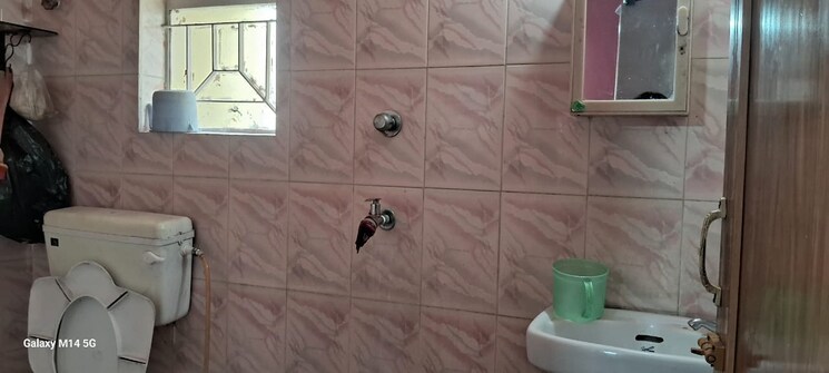 Bathroom, parnasree pally 3 Bedroom 1200 Sq.Ft. Apartment In Parnasree Pally Kolkata 8997650