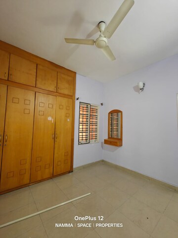 Room in 3 BHK Builder Floor at Hsr Layout – for Rent