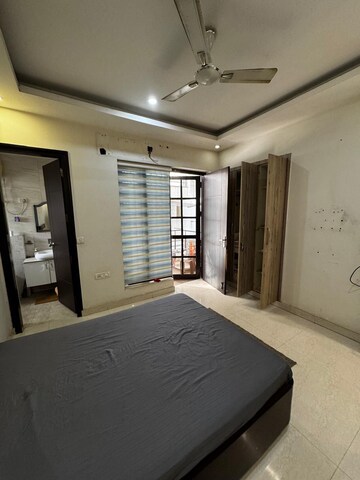 Room in 3 BHK Builder Floor at Ansal API Esencia, Sector 67 – for Rent