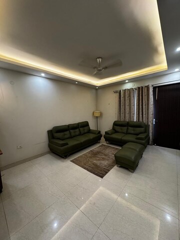 Living Room in 3 BHK Builder Floor at Ansal API Esencia, Sector 67 – for Rent