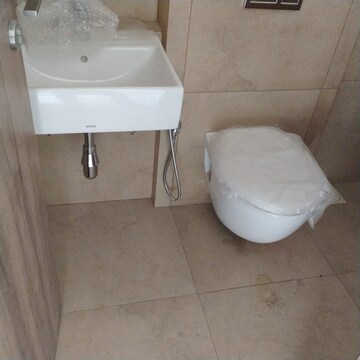 Bathroom in 2 BHK Apartment at Shapoorji Pallonji Siennaa, Kandivali East – for Sale