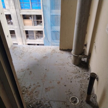 Building Lobby in 2 BHK Apartment at Shapoorji Pallonji Siennaa, Kandivali East – for Sale