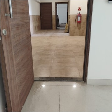 Room in 2 BHK Apartment at Shapoorji Pallonji Siennaa, Kandivali East – for Sale