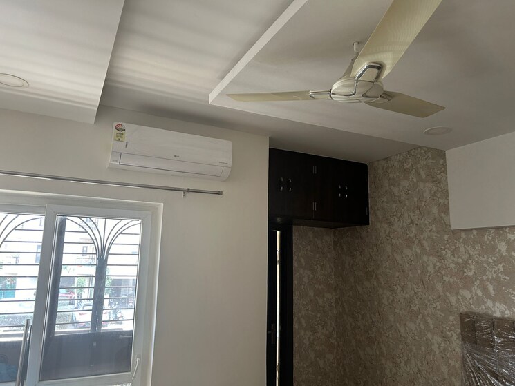Kitchen, bptp-district-phase-2 3 Bedroom 250 Sq.Yd. Apartment In Sector 84 Faridabad 8997751
