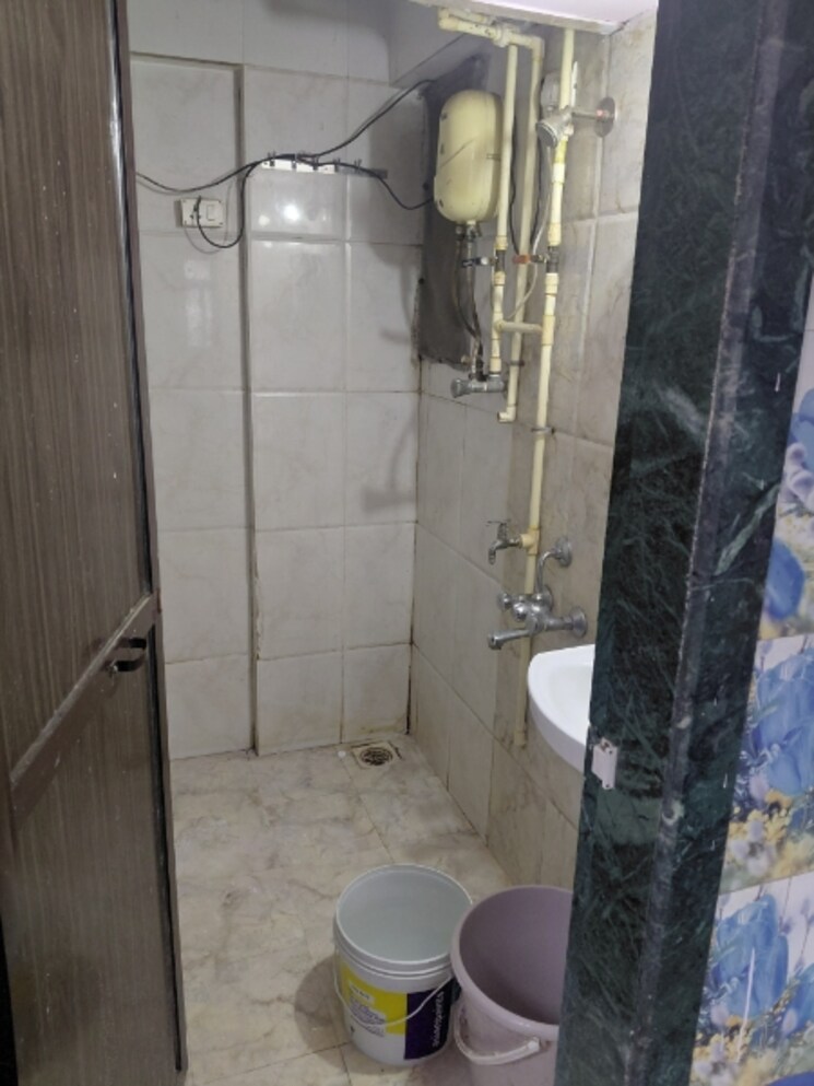 Bathroom, rna-ng-regency-phase-i 1 Bedroom 420 Sq.Ft. Apartment In Balkum Pada Thane 8997828