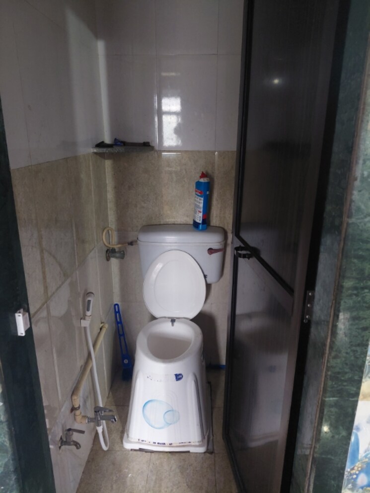 Bathroom, rna-ng-regency-phase-i 1 Bedroom 420 Sq.Ft. Apartment In Balkum Pada Thane 8997828