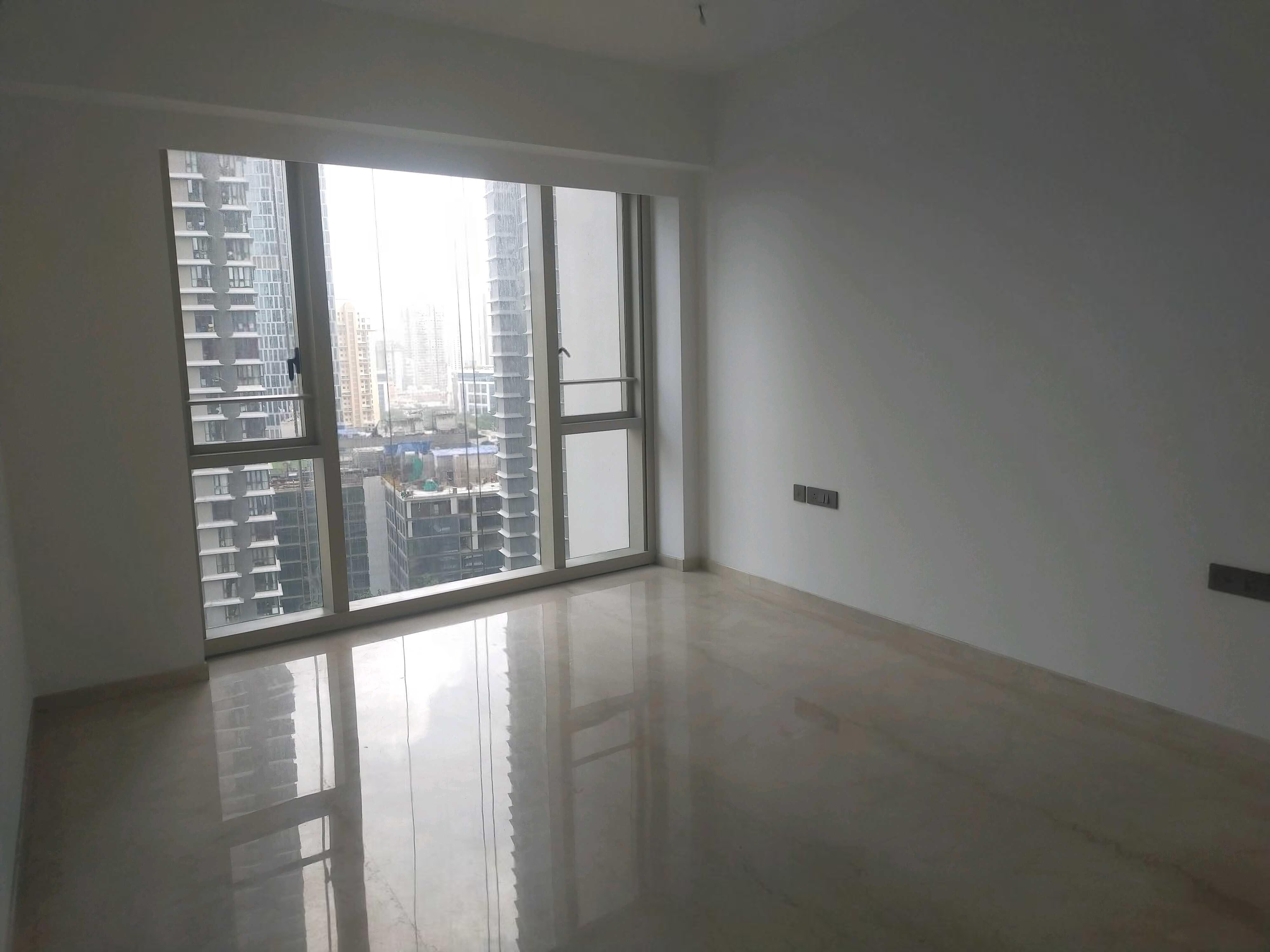 2 BHK + Servant Room Apartment For Rent in Lodha Parkside