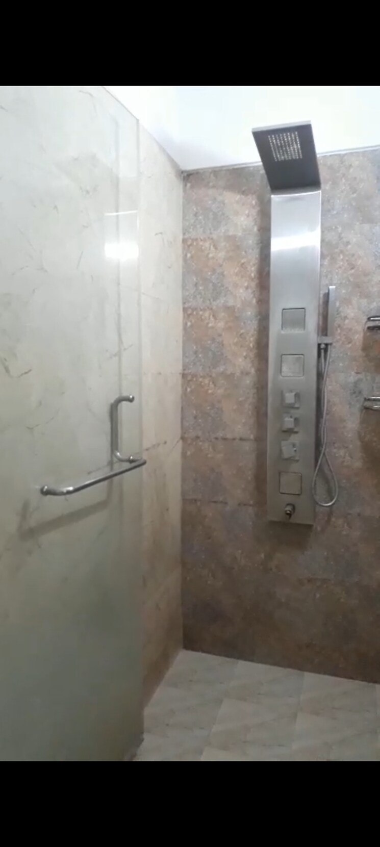 Bathroom, regency-heights 2 Bedroom 816 Sq.Ft. Apartment In Ghodbunder Road Thane 8997789
