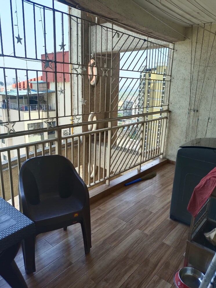 Balcony, oval-apartments 4 Bedroom 1700 Sq.Ft. Apartment In Kharghar Navi Mumbai 8997774