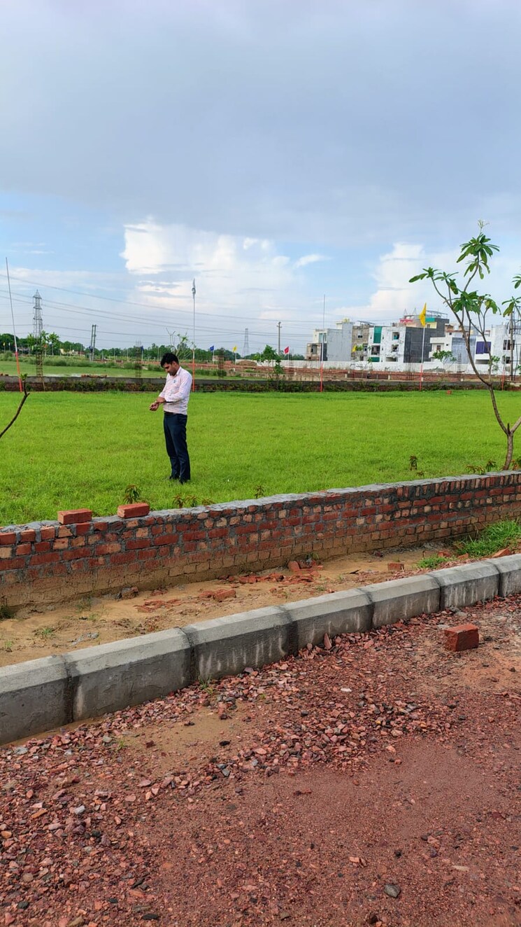 undefined, yashvi-golden-gate-residency  135 Sq.Yd. Plot In Farukh Nagar Sector 3 Gurgaon 8997810