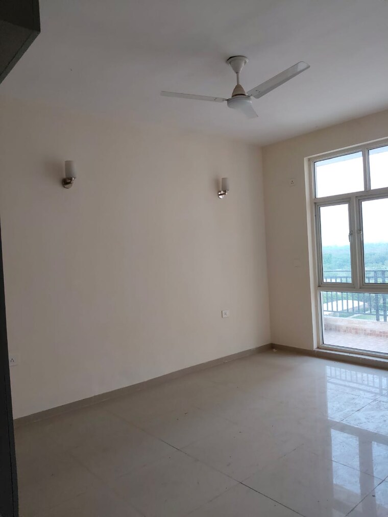 Room, gomti nagar 3 Bedroom 1675 Sq.Ft. Apartment In Gomti Nagar Lucknow 8997844