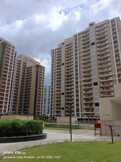 3 BHK + Servant Room Apartment For Sale in Gomti Nagar