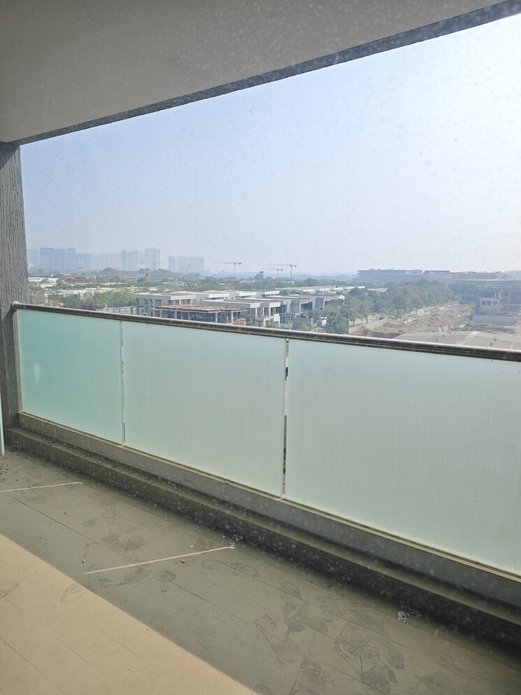 Balcony, panchshil-soho Commercial Office Space 2400 Sq.Ft. In Kharadi Pune 8997833