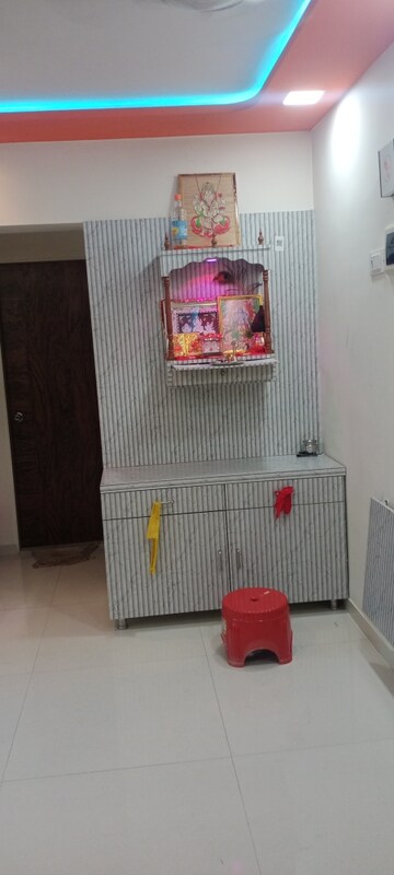 Bathroom in 1 BHK Apartment at Bindra Complex, Andheri East – for Rent