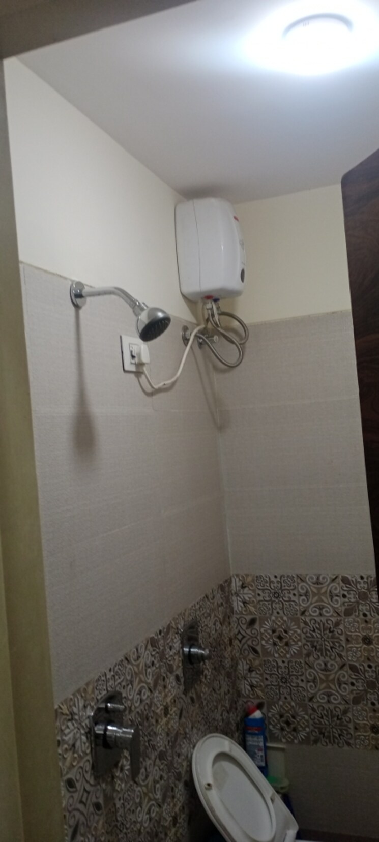 Bathroom, bindra-complex 1 Bedroom 650 Sq.Ft. Apartment In Andheri East Mumbai 8997866