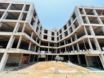  Shop For Sale in Juna