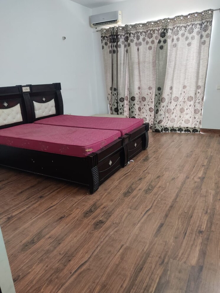 Bedroom, puri-pranayam 3 Bedroom 1857 Sq.Ft. Apartment In Sector 82 Faridabad 8997798