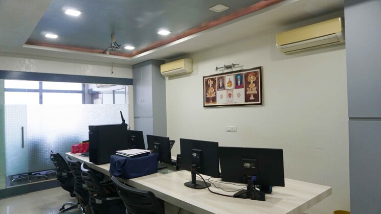 Team Area, sg highway Commercial Office Space 1511 Sq.Ft. In Sg Highway Ahmedabad 8997859