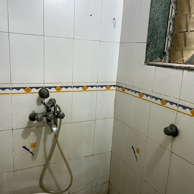 Bathroom, shiv-swastik-chs-sanpada 1 Bedroom 540 Sq.Ft. Apartment In Sanpada Sector 1 Navi Mumbai 8997915