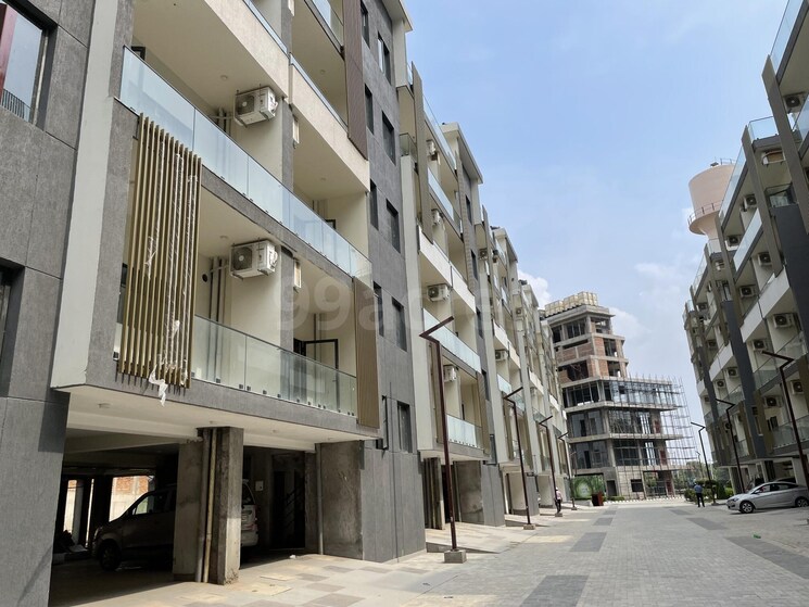Exterior View, suncity-vatsal-valley 2 Bedroom 1150 Sq.Ft. Apartment In Gwal Pahari Gurgaon 8997912