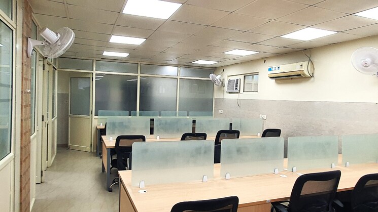 Team Area, sector 6 Commercial Office Space 2000 Sq.Ft. In Sector 6 Noida 8997939