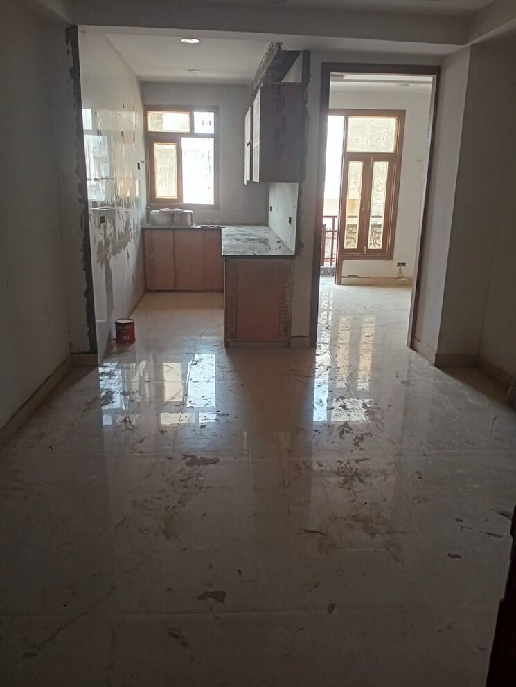 Living Room, sultanpur 2 Bedroom 85 Sq.Yd. Builder Floor In Sultanpur Delhi 8994368