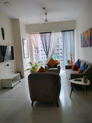 Team Area in 2 BHK Apartment at Indiabulls Blu, Worli – for Rent