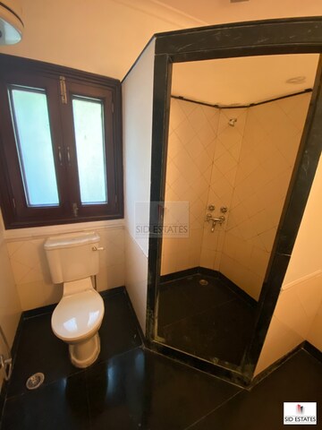 Furnished Amenities in 4 BHK Builder Floor at New Friends Colony – for Rent