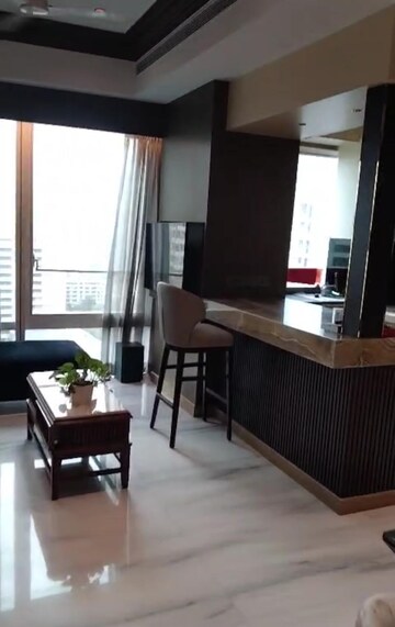 2 BHK Apartment For Rent in Indiabulls Blu, Worli