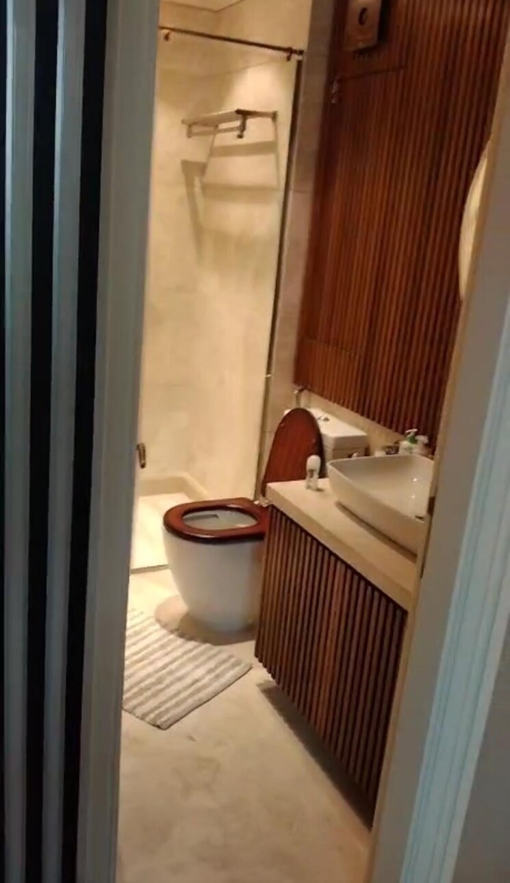 Bathroom, indiabulls-blu 2 Bedroom 880 Sq.Ft. Apartment In Worli Mumbai 8998034