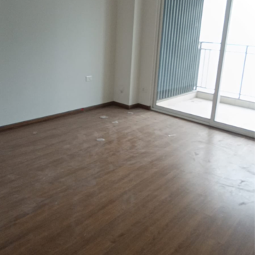 Room in 4 BHK Apartment at Godrej Woods, Sector 43 – for Rent