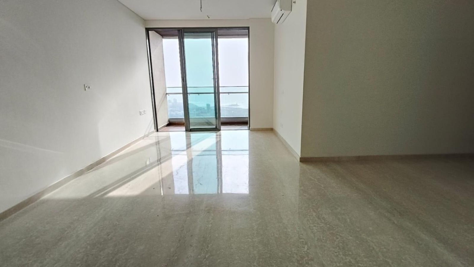 2 BHK + Servant Room Apartment For Rent in Piramal Mahalaxmi