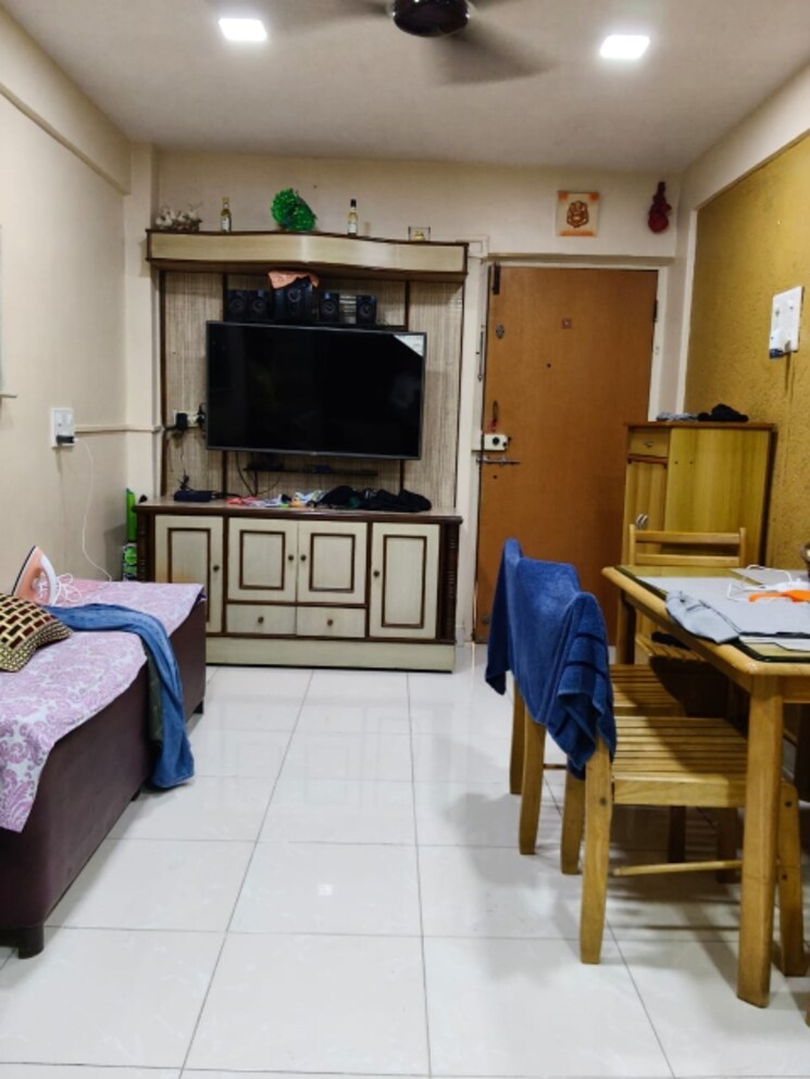  Parking, nav-swa-gharkul-chs 1 Bedroom 550 Sq.Ft. Apartment In Santacruz East Mumbai 8998266