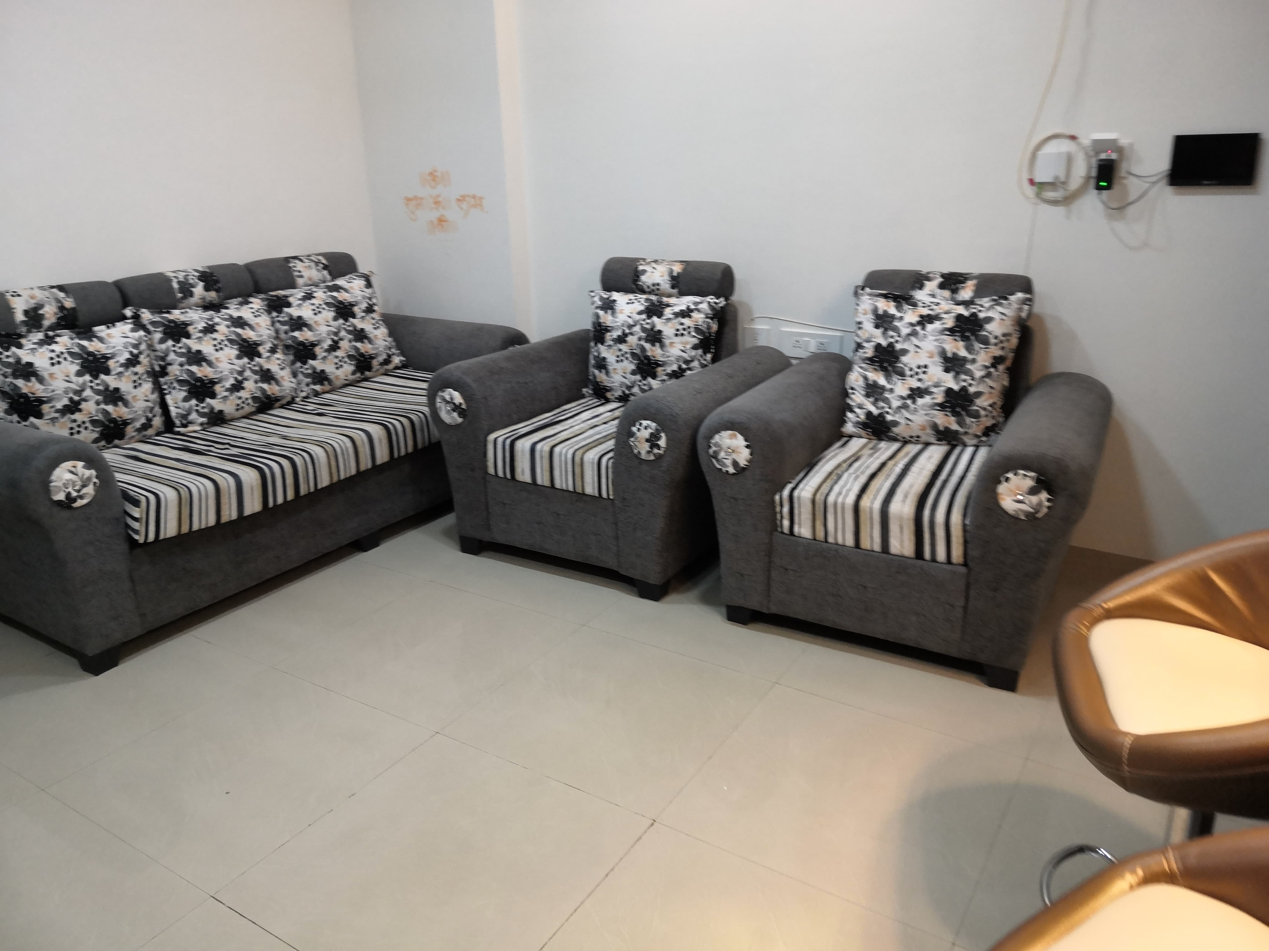 2 BHK + Servant Room Apartment For Rent in TCG The Cliff Garden