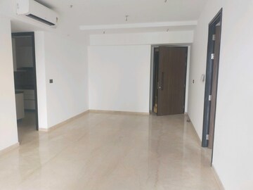Room in 2 BHK Apartment at Lodha The Park, Worli – for Rent