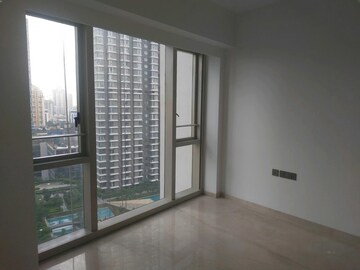 Room in 2 BHK Apartment at Lodha The Park, Worli – for Rent
