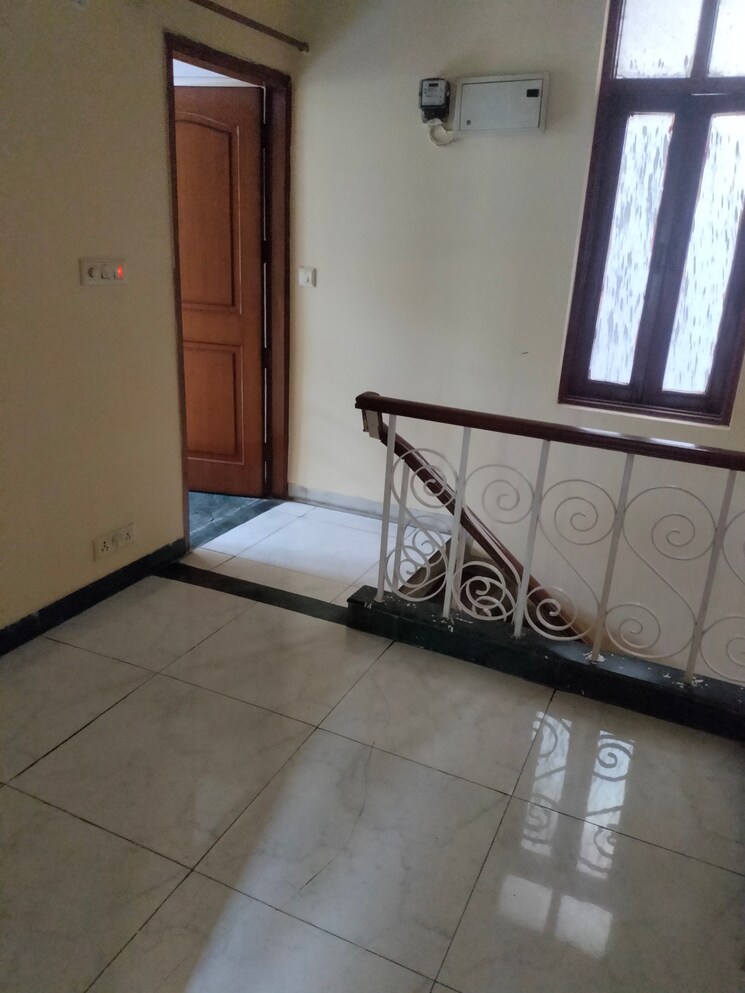 undefined, ip extension 3 Bedroom 1400 Sq.Ft. Apartment In Ip Extension Delhi 8998260