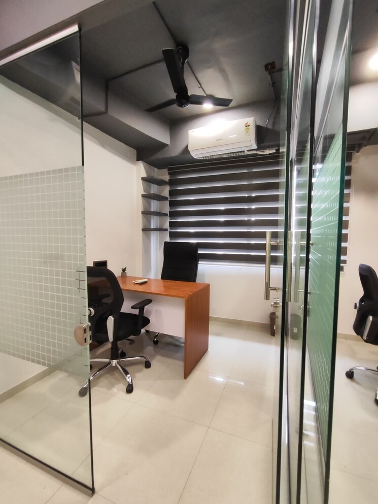 undefined, jagatpur Commercial Office Space 600 Sq.Ft. In Jagatpur Ahmedabad 8998261