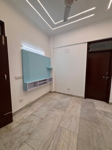 Room in 2 BHK Builder Floor at Neb Sarai – for Rent