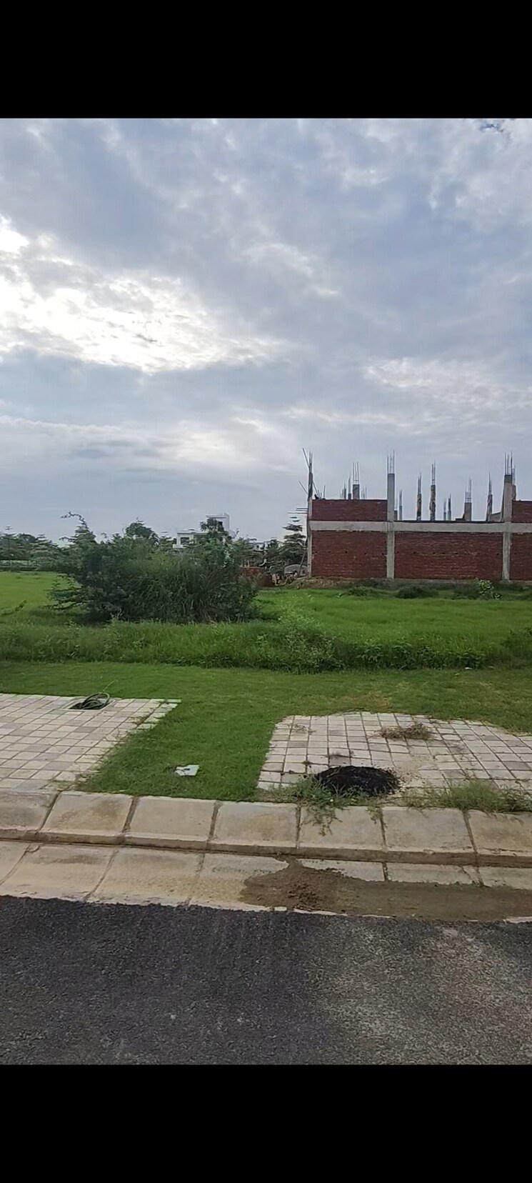 undefined, pintail-park-city  240 Sq.Yd. Plot In Mastemau Lucknow 8998286