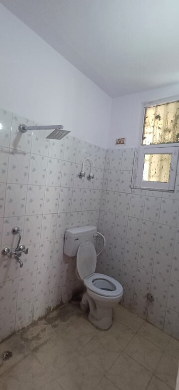 Attached Bathroom in 3 BHK Builder Floor at Pratap Vihar – for Sale