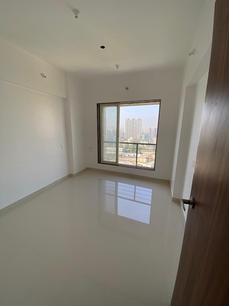 Room, shree-riddhi-siddhi-sumukh-hills 1 Bedroom 424 Sq.Ft. Apartment In Kandivali East Mumbai 8998287