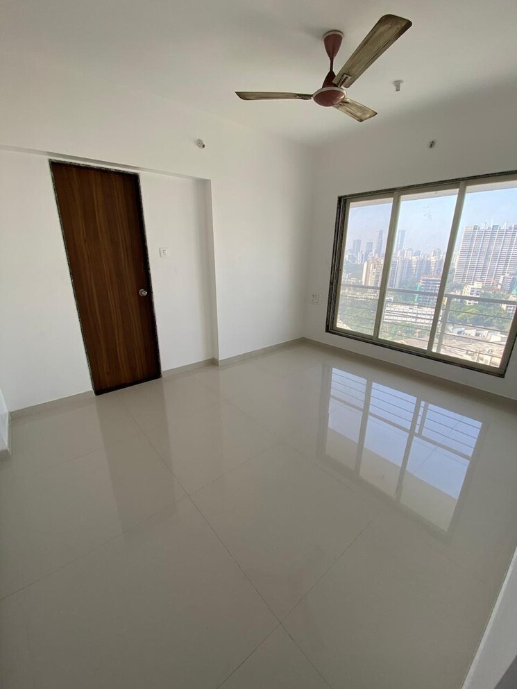 Room, shree-riddhi-siddhi-sumukh-hills 1 Bedroom 424 Sq.Ft. Apartment In Kandivali East Mumbai 8998287