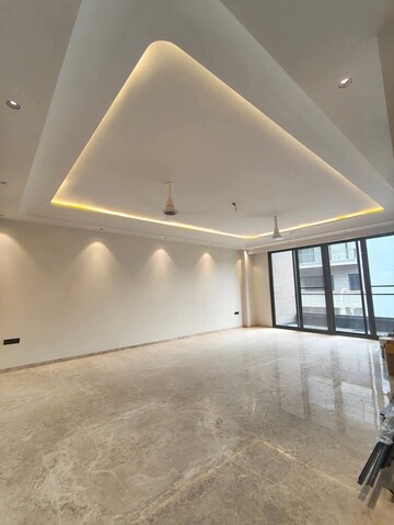 Room in 2 BHK Apartment at Emaar Emerald Estate, Sector 65 – for Rent