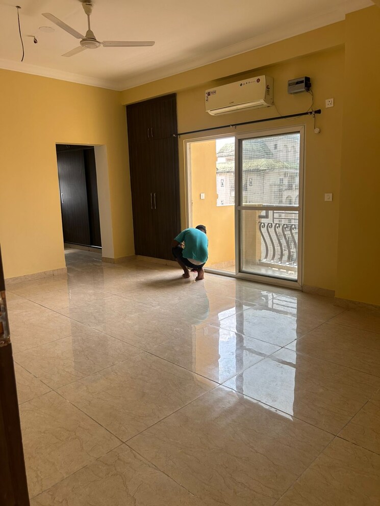 Room, sunshine-helios 4 Bedroom 4500 Sq.Ft. Penthouse In Sector 78 Noida 8998341