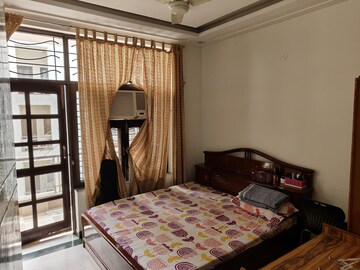 Bedroom in 2 BHK Builder Floor at Sector 46 – for Rent