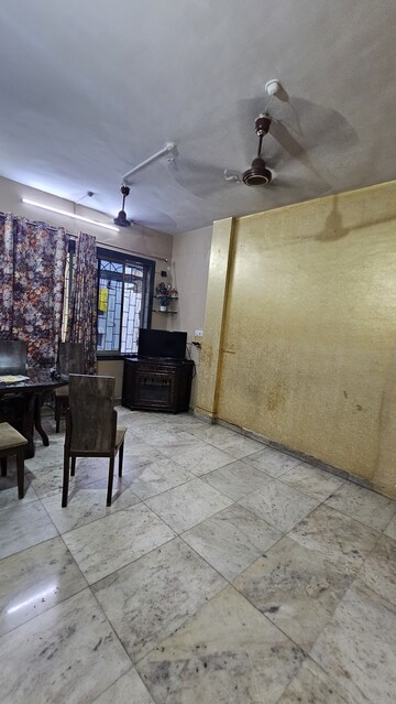 Hall in 1 BHK Apartment at Ghansoli – for Rent