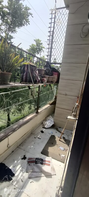 Balcony in 1 BHK Builder Floor at Vasundhara Sector 1 – for Rent