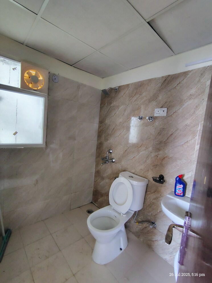 Bathroom, amrapali-enchante 2 Bedroom 850 Sq.Ft. Apartment In Tech Zone 4 Greater Noida Greater Noida 8998469